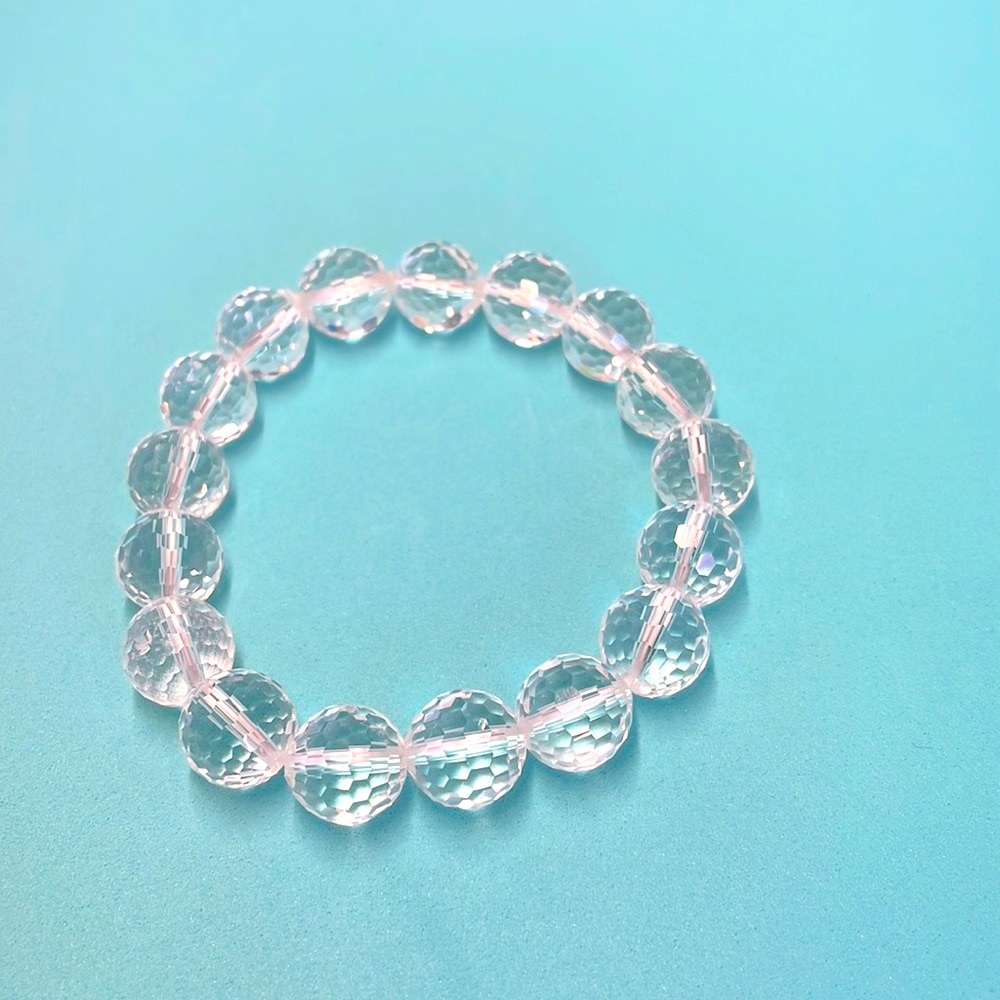Handmade white crystal bracelet (Brand New)